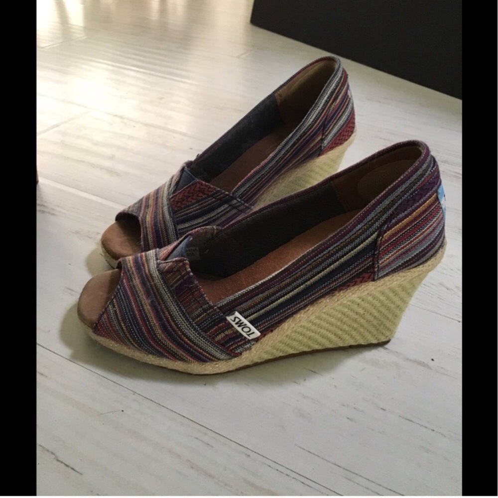 TOMS Peep Toe Wedges Size 5.5